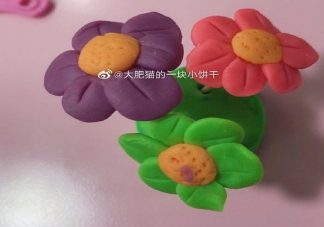 第一次陪孩子做手工發(fā)朋友圈說(shuō)說(shuō) 第一次和孩子做手工父母感言句子