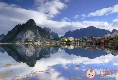 阿YueYue《云與海》歌詞是什么 《云與海》完整版歌詞在線聽歌