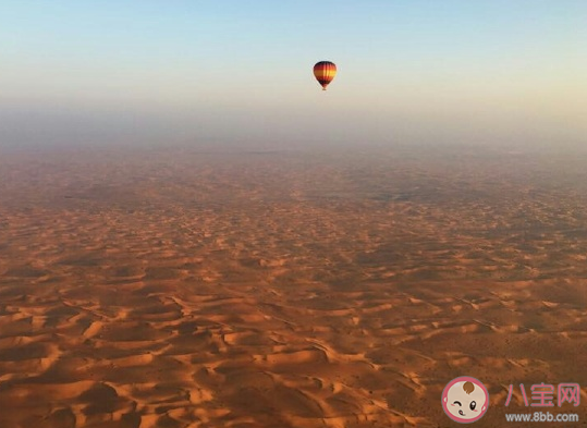 第一次坐熱氣球發朋友圈的說說 第一次坐熱氣心情感言句子