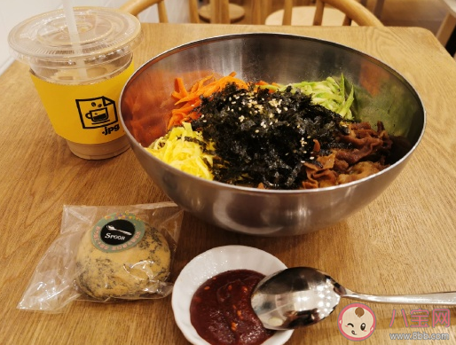 吃下午茶發(fā)朋友圈配文 形容下午茶優(yōu)美文案。