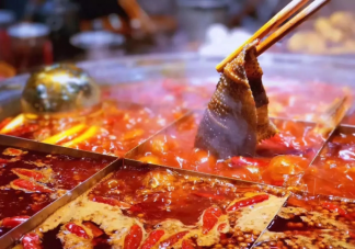 冬天和火鍋更配的朋友圈文案 冬天和火鍋更配發朋友圈文案句子