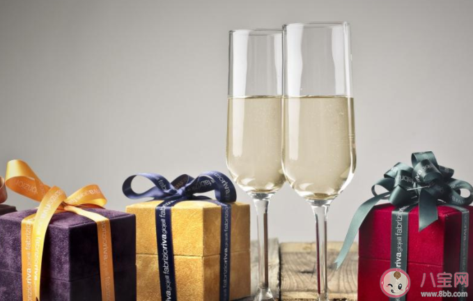 收到感恩節禮物發朋友圈的心情說說 收到感恩節禮物開心的朋友圈句子 收到感恩節禮物發朋友圈的心情說說 收到感恩節禮物開心的朋友圈句子