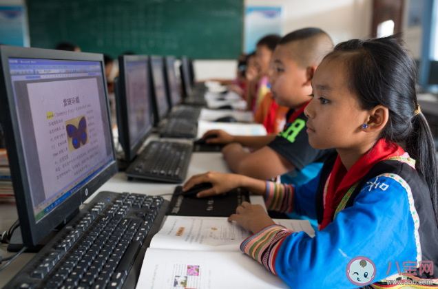 學(xué)生該不該用電子產(chǎn)品學(xué)習(xí) 家長怎么合理引導(dǎo)孩子使用電子產(chǎn)品 學(xué)生該不該用電子產(chǎn)品學(xué)習(xí) 家長怎么合理引導(dǎo)孩子使用電子產(chǎn)品