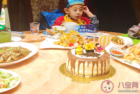 感恩節(jié)生日怎么發(fā)朋友圈 感恩節(jié)和生日同一天心情說說 感恩節(jié)生日怎么發(fā)朋友圈 感恩節(jié)和生日同一天心情說說