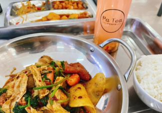 去吃小吃發(fā)朋友圈怎么說 去小吃街心情感言句子