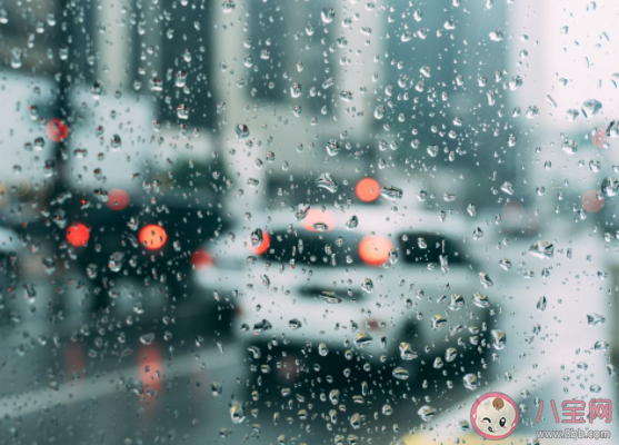 下雨了很冷的朋友圈句子 下雨天太冷了發朋友圈說說 下雨了很冷的朋友圈句子 下雨天太冷了發朋友圈說說