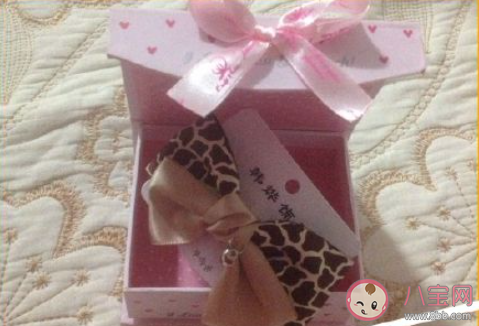 收到女兒感恩節禮物的家長朋友圈 收到女兒感恩節卡片感動的說說 收到女兒感恩節禮物的家長朋友圈 收到女兒感恩節卡片感動的說說