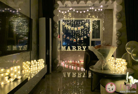 被求婚了怎么發朋友圈說說 被求婚了幸福心情感言