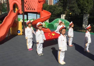 兒子當(dāng)升旗手發(fā)朋友圈說(shuō)說(shuō) 孩子當(dāng)旗手媽媽的感受心情