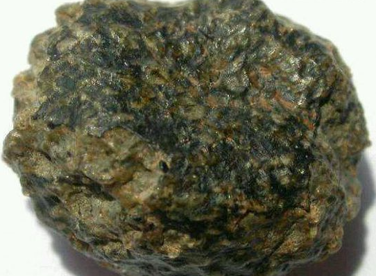 天降隕石砸破房頂屋主成千萬富翁是怎么回事 隕石值多少錢