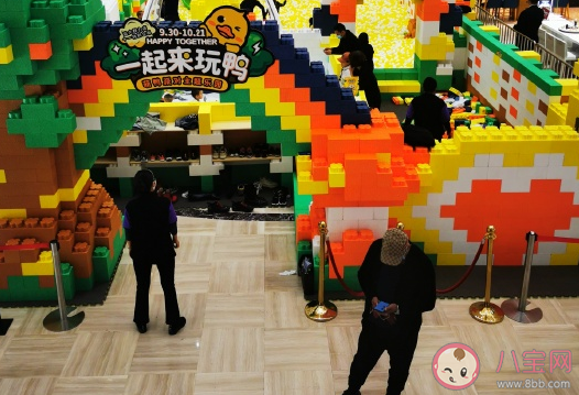 和兒子一起拼樂高發朋友圈說說 和孩子一起搭樂高話語句子