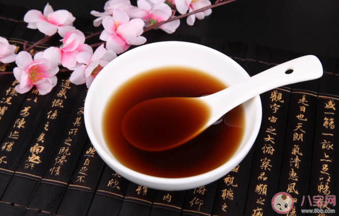 怎么樣照顧生理期的女朋友 女朋友生理期男生怎么表現(xiàn)