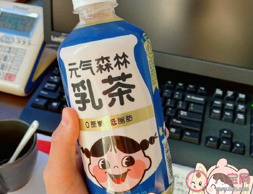 入冬的第一杯奶茶曬朋友圈文案 冬天喝杯奶茶心情說說 入冬的第一杯奶茶曬朋友圈文案 冬天喝杯奶茶心情說說