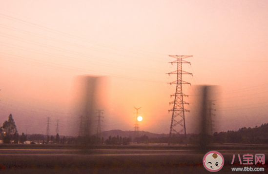 2021年第一天發朋友圈配圖文案 2021年第一天開始了感慨說說。