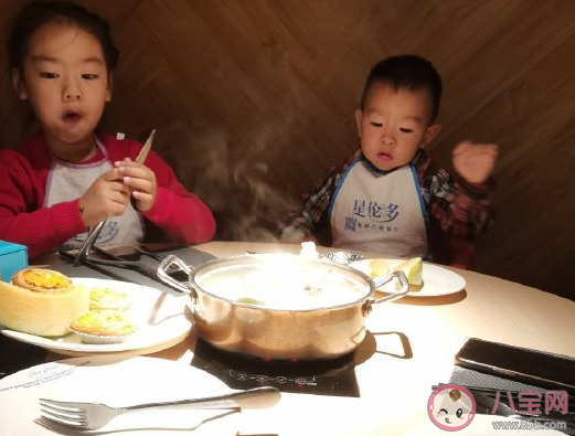 帶孩子吃自助餐發(fā)朋友圈說(shuō)說(shuō) 帶孩子吃自助餐感言句子