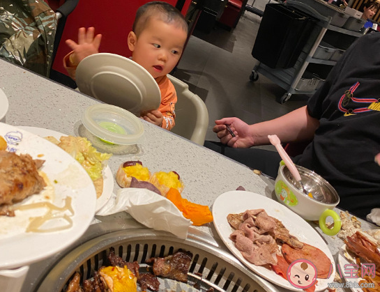 帶孩子吃自助餐發(fā)朋友圈說(shuō)說(shuō) 帶孩子吃自助餐感言句子