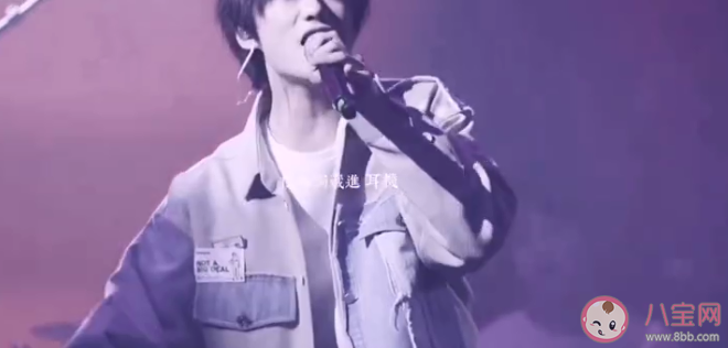 我試著把孤獨藏進耳機用琴鍵代替是什么歌 《茫》完整版歌詞在線試聽