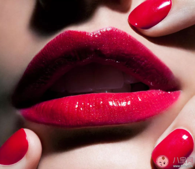 繡唇和漂唇區別是什么 紋唇和漂唇哪個好 繡唇和漂唇區別是什么 紋唇和漂唇哪個好