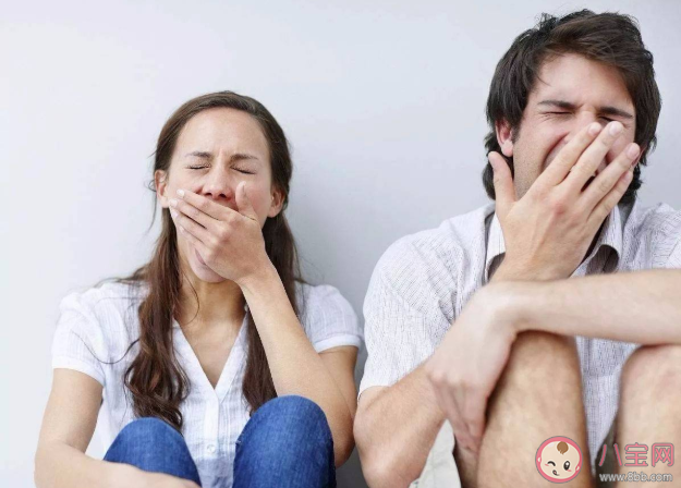 打哈欠的安全頻率是什么 頻繁打哈欠是疾病的征兆嗎 打哈欠的安全頻率是什么 頻繁打哈欠是疾病的征兆嗎