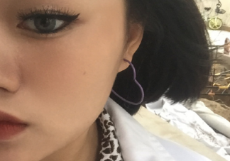 紀念第一次打耳洞的說說 第一次打耳洞搞笑句子說說