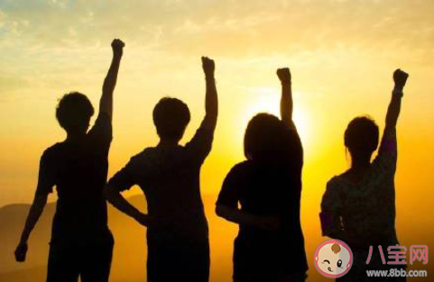 如何讓自卑的學生走出困境 幫助自卑學生塑造自信的方法有哪些 如何讓自卑的學生走出困境 幫助自卑學生塑造自信的方法有哪些