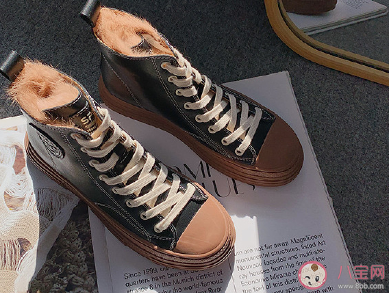 冬天的第一雙鞋發朋友圈文案 冬天的第一雙鞋甜甜的感慨句子 冬天的第一雙鞋發朋友圈文案 冬天的第一雙鞋甜甜的感慨句子