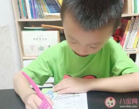 陪孩子一起練字發朋友圈說說 和孩子一起練字感悟句子