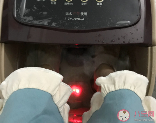 適合晚上泡腳心情說說 冬天泡腳發朋友圈句子。 適合晚上泡腳心情說說 冬天泡腳發朋友圈句子。