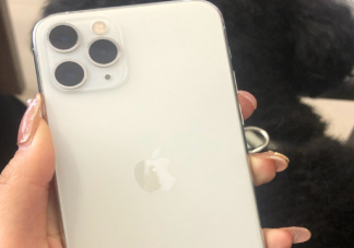 買了新手機怎么發朋友圈說說 買了新手機心情感慨句子