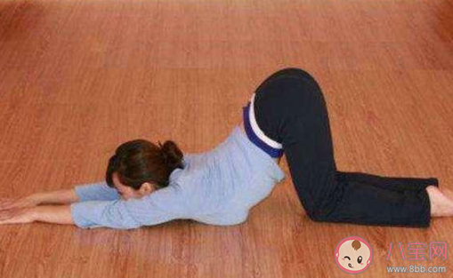 男子頭頂茶杯騎車糾正駝背是怎么回事 駝背要如何矯正