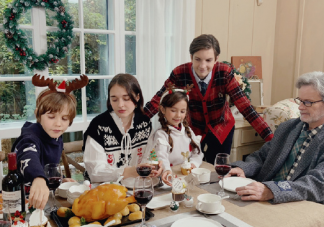 圣誕節聚餐曬朋友圈文案 圣誕節聚餐心情感言一句話