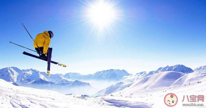 適合冬天滑雪發朋友圈的說說句子 冬天滑雪發朋友圈說說配圖