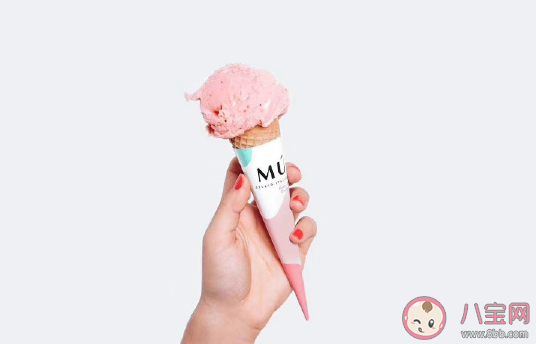 冬天吃冰淇淋的心情短語 冬天吃冰淇淋經典語錄句子