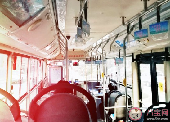 下班一個(gè)人坐公交的感慨說(shuō)說(shuō) 一個(gè)人坐公車的短句心情 下班一個(gè)人坐公交的感慨說(shuō)說(shuō) 一個(gè)人坐公車的短句心情