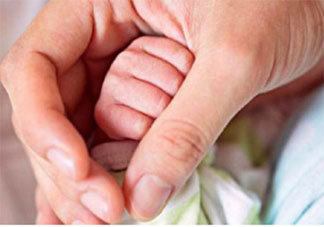 韓國(guó)每月30萬(wàn)韓元重獎(jiǎng)生孩子是真的嗎 韓國(guó)生孩子有哪些福利