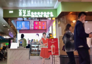 奶茶店雇人排隊真實原因曝光 商家雇人排隊充場違法嗎