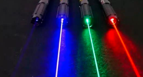 9歲孩子玩激光筆左眼失明怎么回事 激光筆對眼睛的危害