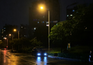 冬天停電了朋友圈配圖文案 冬天停電了搞笑心情感言