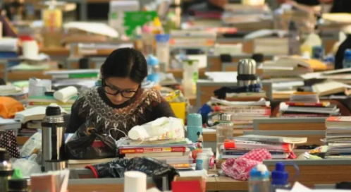 在校女研究生比重達50.6%怎么回事 為什么女生讀研越來越多