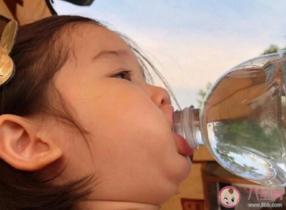 需要給全職媽媽發工資嗎 全職媽媽舍棄了些什么東西