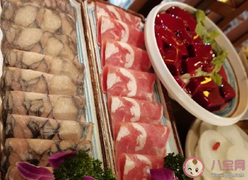 一家人吃火鍋朋友圈說說 一起吃火鍋幸福的句子