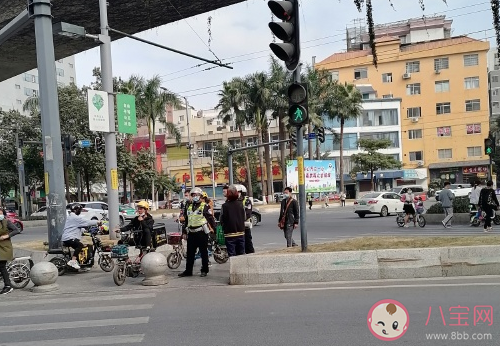 又快要過年的微信朋友圈說說 又快要過年了幽默搞笑句子 又快要過年的微信朋友圈說說 又快要過年了幽默搞笑句子