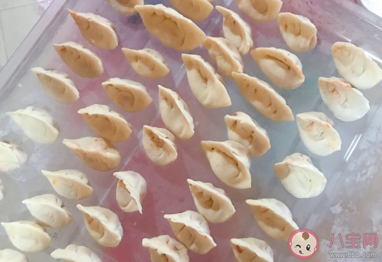 兒子第一次包餃子朋友圈怎么發(fā) 兒子第一次包餃子心情感慨