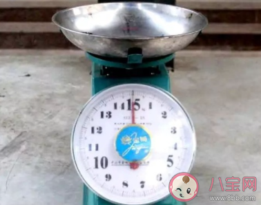 生活中怎么防范電子秤作弊 九種商販玩秤套路大全