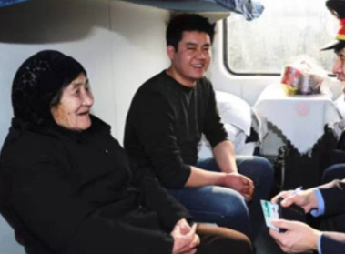 60歲以上老人優(yōu)先安排下鋪是真的嗎 是如何實(shí)現(xiàn)的