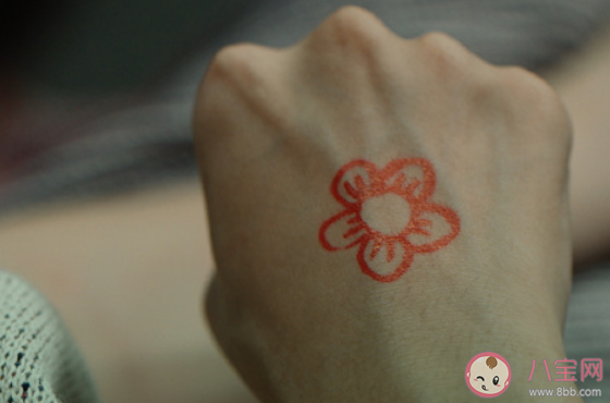 2021送你一朵小紅花朋友圈文案說(shuō)說(shuō) 2021送你一朵小紅花文案句子大全