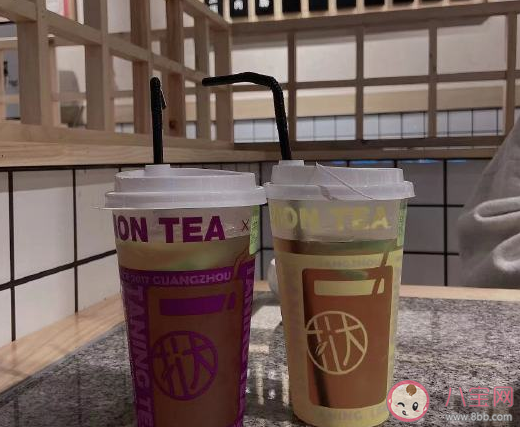 2020年最后一杯奶茶曬朋友圈文案 2020年最后一杯奶茶心情感言