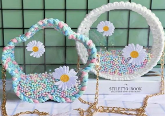 第一次做手工包包怎么發(fā)朋友圈 第一次做手工包心情感慨配文