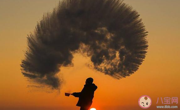 潑水成冰需要室外多少度才行 潑水成冰原理是什么