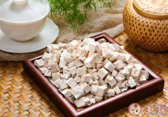 為什么茯苓被稱為一兩茯苓一兩金 哪些人是不能吃茯苓的